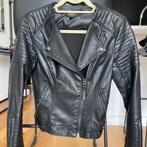 Topshop faux leather biker jacket in black, Size 4